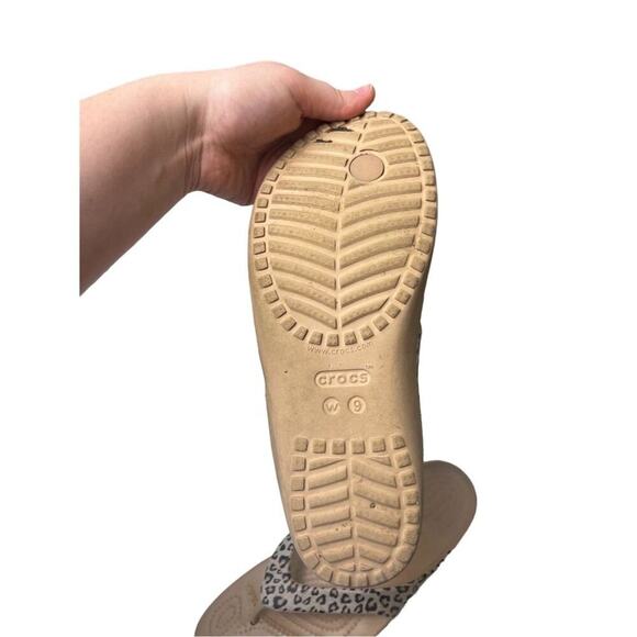 Crocs Women's Kadee II Leopard Print Thong Flip Flop Sandals 9 Multicolor Shoes - Picture 6 of 6